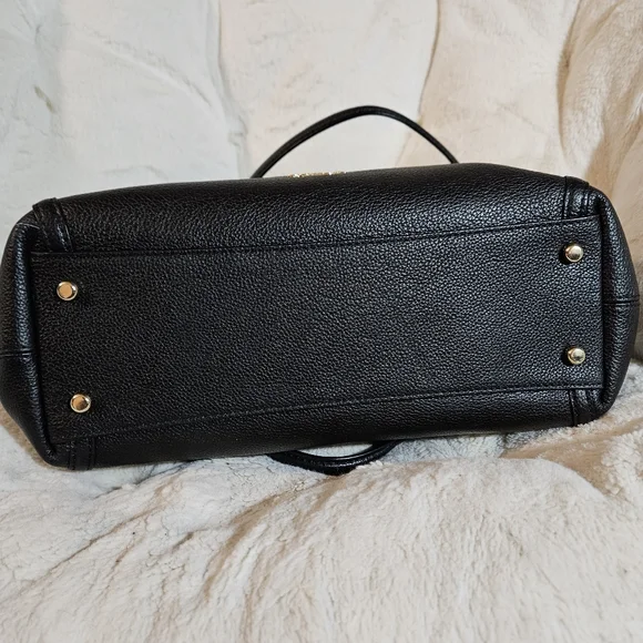 Coach leather black shoulder bag - Picture 7 of 9